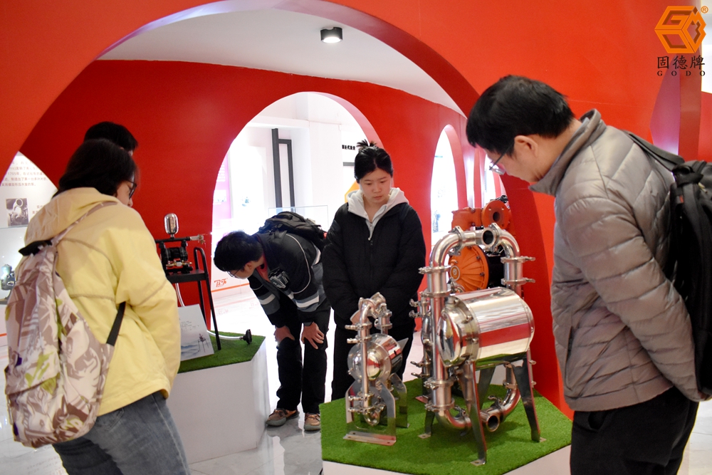 DSC_0026.JPG 同济大学訚教授一行莅临指导图三